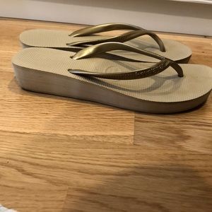 Wedge flip flops